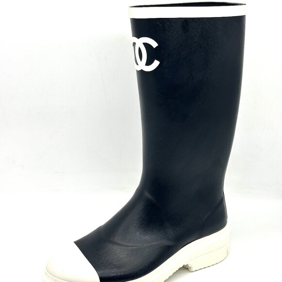 CHANEL 26C Rubber PVC CC Logo Two Tone Rainboots Rain Boots Black White - Picture 3 of 12